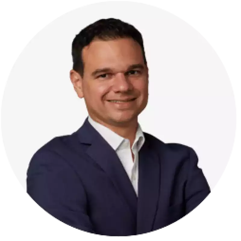 rogerio_jorge_ceo_da_aes_brasil-removebg-preview.png